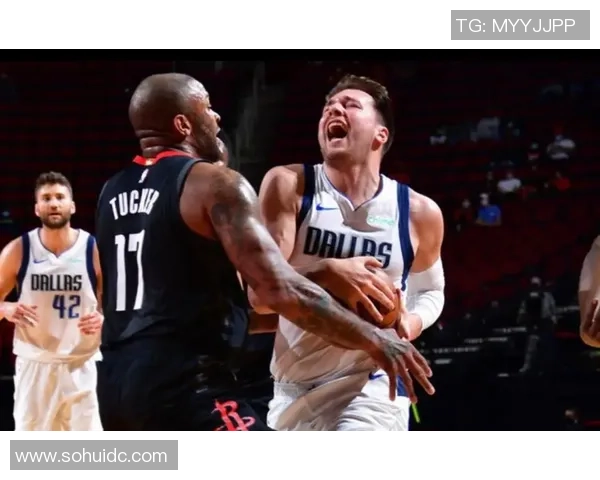 今日川崎与大阪激战结果揭晓球迷热议精彩瞬间与赛后分析 今日川崎与大阪激战结果揭晓球迷热议精彩瞬间与赛后分析