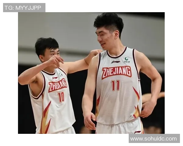 余嘉豪的成长之路与奋斗精神探析：从青涩少年到职场精英的蜕变之旅