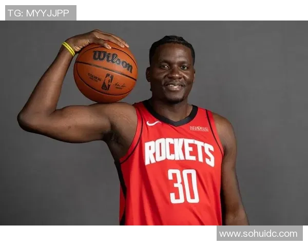 克林特卡佩拉:从新秀到NBA明星的成长之路与篮球智慧 克林特卡佩拉:从新秀到NBA明星的成长之路与篮球智慧