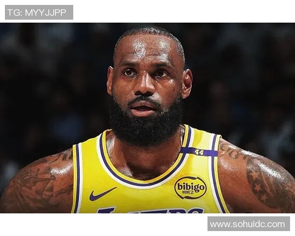 夏季联赛湖人队与骑士队激战正酣年轻球员展现无限潜力与激情