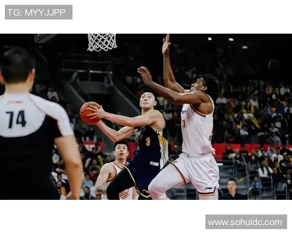 2018年12月15日广东队与广厦队激战正酣精彩瞬间回顾与分析 2018年12月15日广东队与广厦队激战正酣精彩瞬间回顾与分析