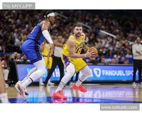 湖人对决魔术精彩录像回放全场亮点尽在其中 湖人对决魔术精彩录像回放全场亮点尽在其中